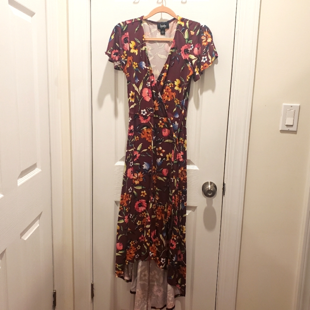 Stretch maroon floral waist tie A line high low dress- new without tags